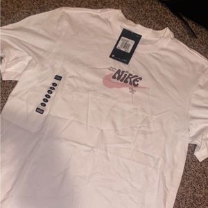 Nike splash ( white tee )